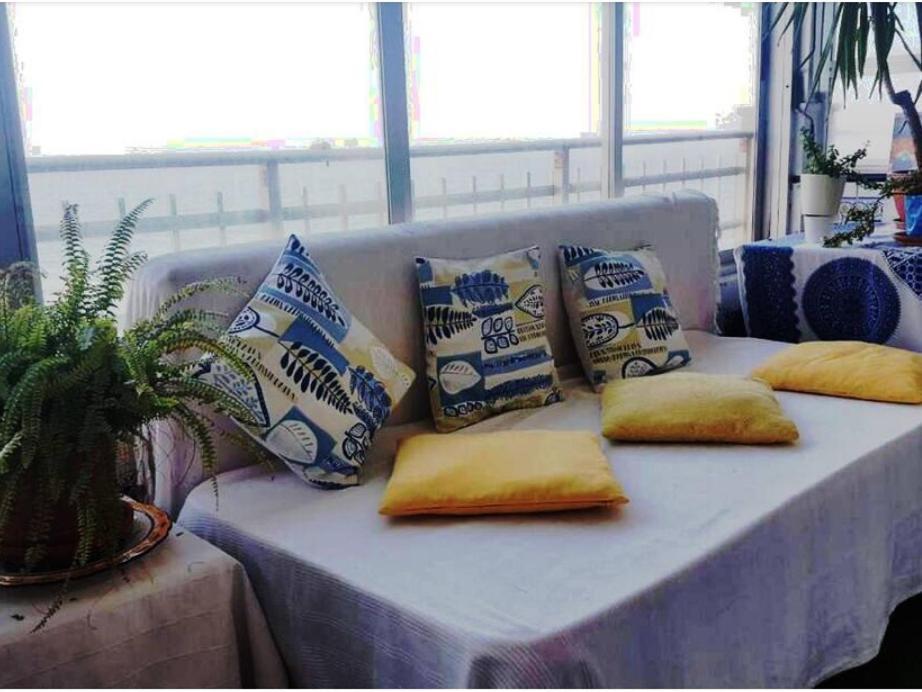 Blue Double Private Room At Front Beach - Habitacion Doble En La Playa Valencia Exterior photo