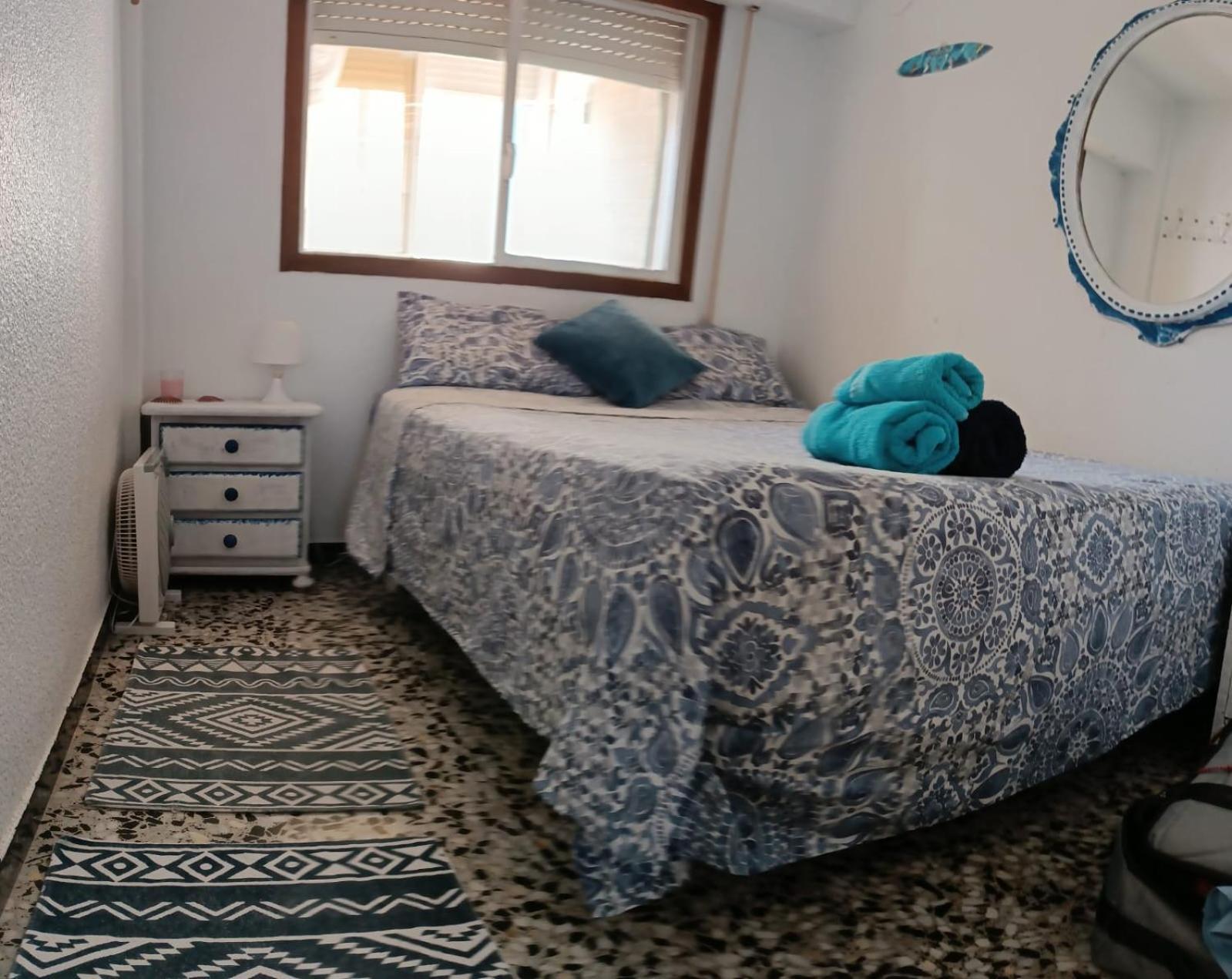 Blue Double Private Room At Front Beach - Habitacion Doble En La Playa Valencia Room photo